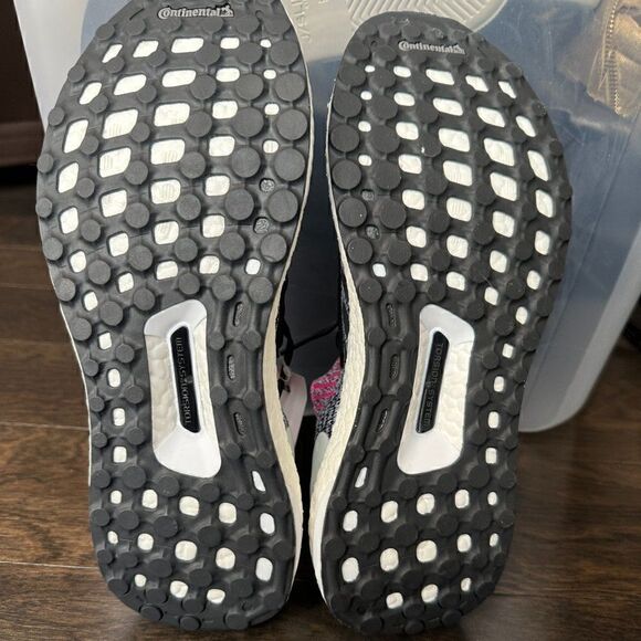 NWT Adidas UltraBoost X - Size 9.5 Grey/White/Black with Pink Accents - Picture 4 of 6